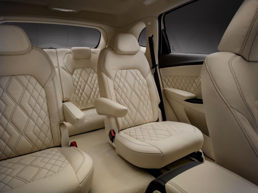 Интерьер Borgward BX7 2016 года  (фото 13 из 29)